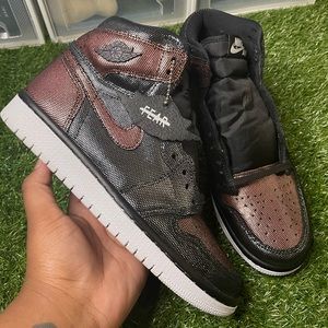 Wmns Air Jordan 1 Retro High OG 'Fearless